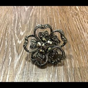 Black Flower Cluster Ring